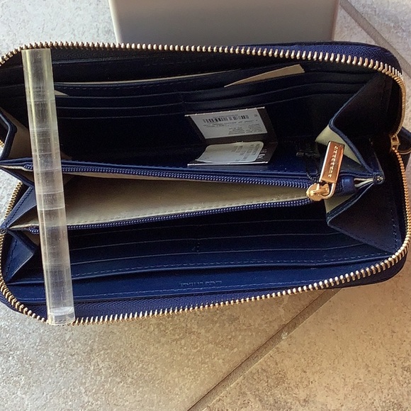 Burberry lizard wallet.Blue.New - Picture 3 of 10